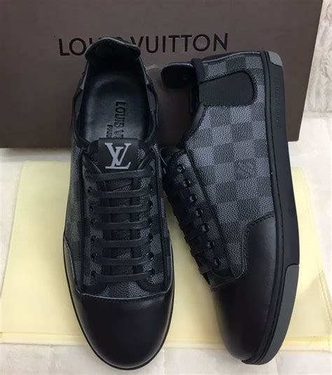 sepatu merk lv|Sneakers Koleksi untuk Pria .